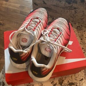 Size 7 youth, Nike Air Max Plus GS shoes.